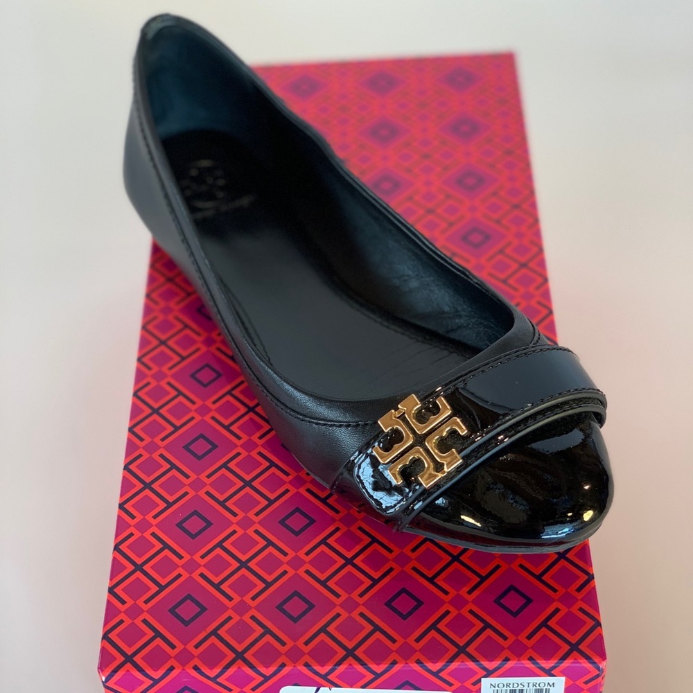 Tory Burch black ballet flats size 8.5